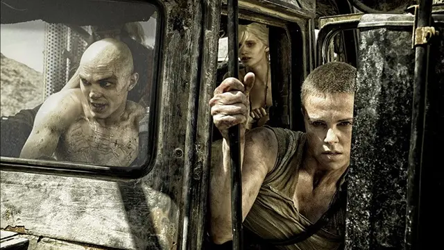 Adegan film Mad Max: Fury Road (Roadshow Entertainment / Warner Bros via imdb.com)