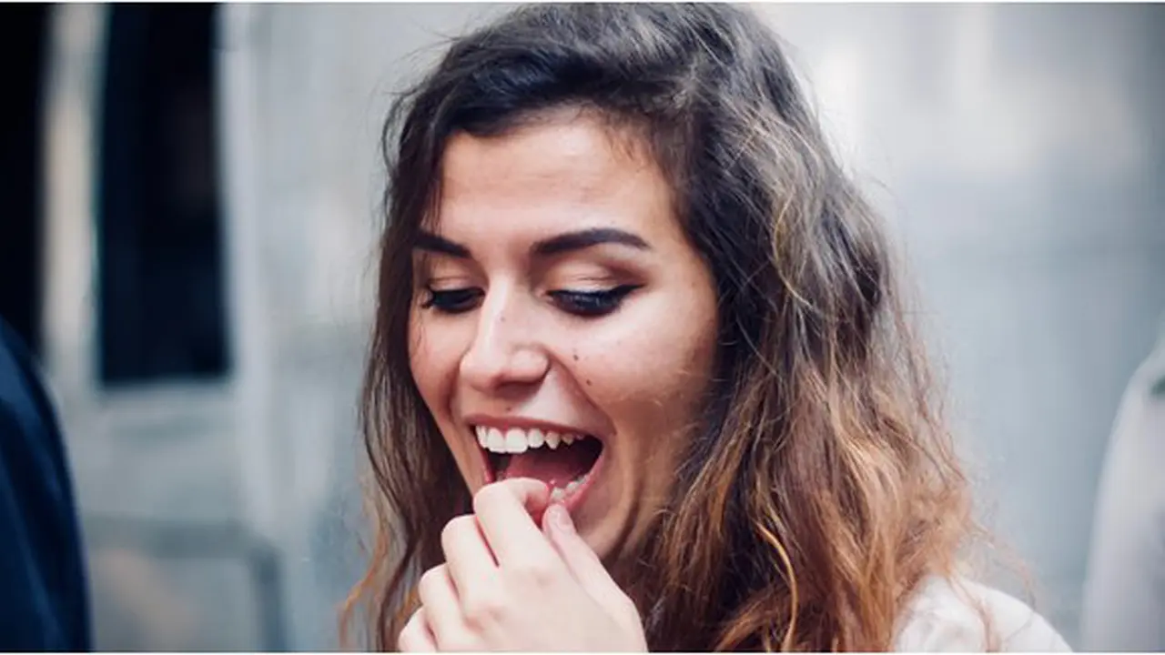 Mengatasi karang gigi/copyright unsplash.com/@ilumire