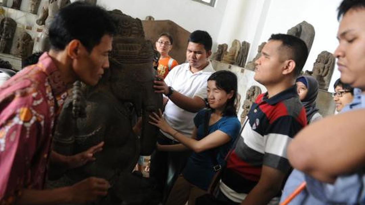 Anak-anak penyandang difabel kunjungi Museum Nasional