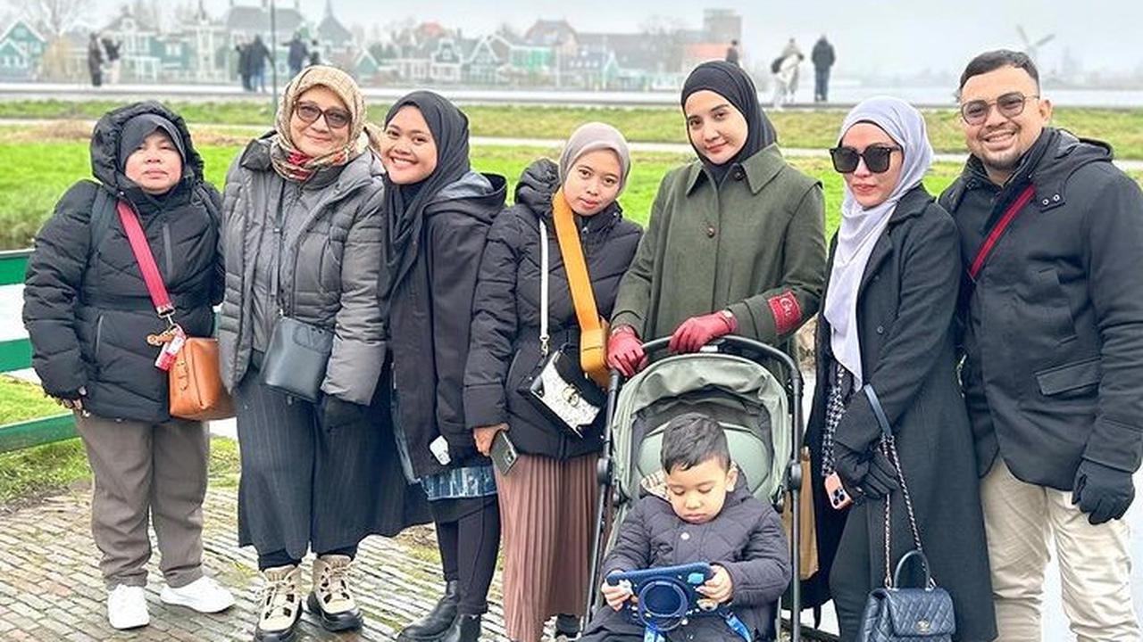 Potret terbaru Ukkasya langsung mencuri perhatian netizen. Mereka menuliskan berbagai komentar.<br>