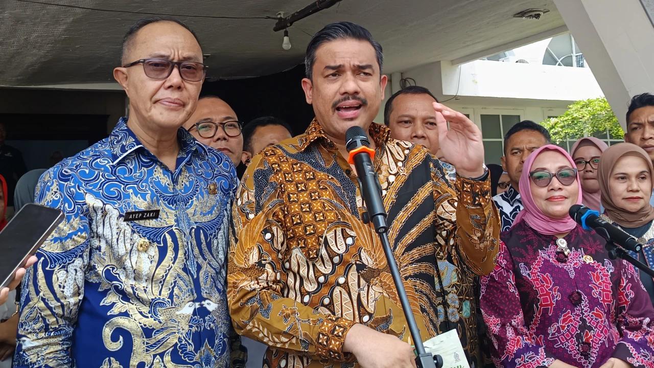 VIDEO: Kadin Manado Depan Menteri Maman Soal Thrifting, Singgung Adian PDIP "Bantu Itu Purbaya!"