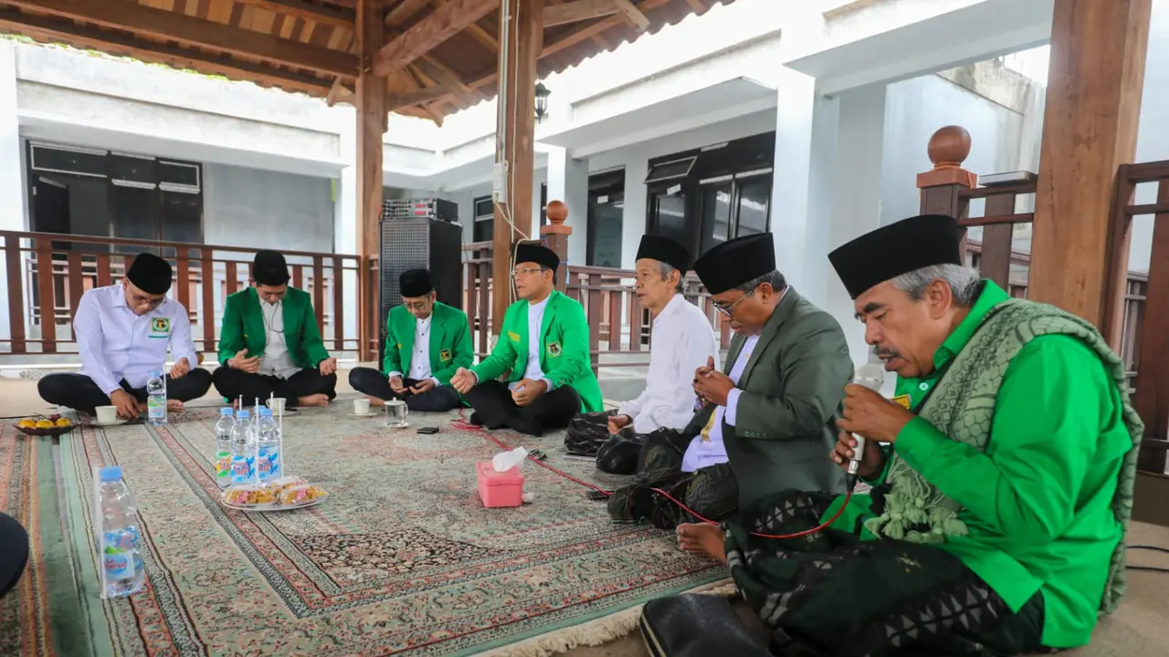 Plt Ketua Umum Muhamad Mardiono sowan ke KH Haris Sodaqoh di Kota Semarang, Jawa Tengah (Jateng) (Istimewa)