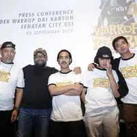 Para pemain Warkop DKI Reborn saat menyaksikan film kartunnya