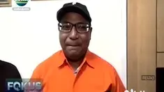 Kantor Imigrasi Kelas I Tanjung Perak Surabaya mendeportasi warga negara asing asal Bangladesh, karena melanggar batas izin tinggal sementara di Indonesia.