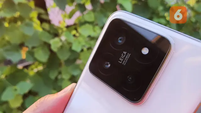Xiaomi 14 dengan kamera belakang Leica. Liputan6.com/Iskandar