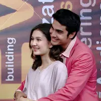 Adegan sinetron Buku Harian Seorang Istri tayang perdana, Selasa (12/1/2021) pukul 19.30 WIB dibintangi Zoe Jackson dan Cinta Brian (Dok Sinemart)