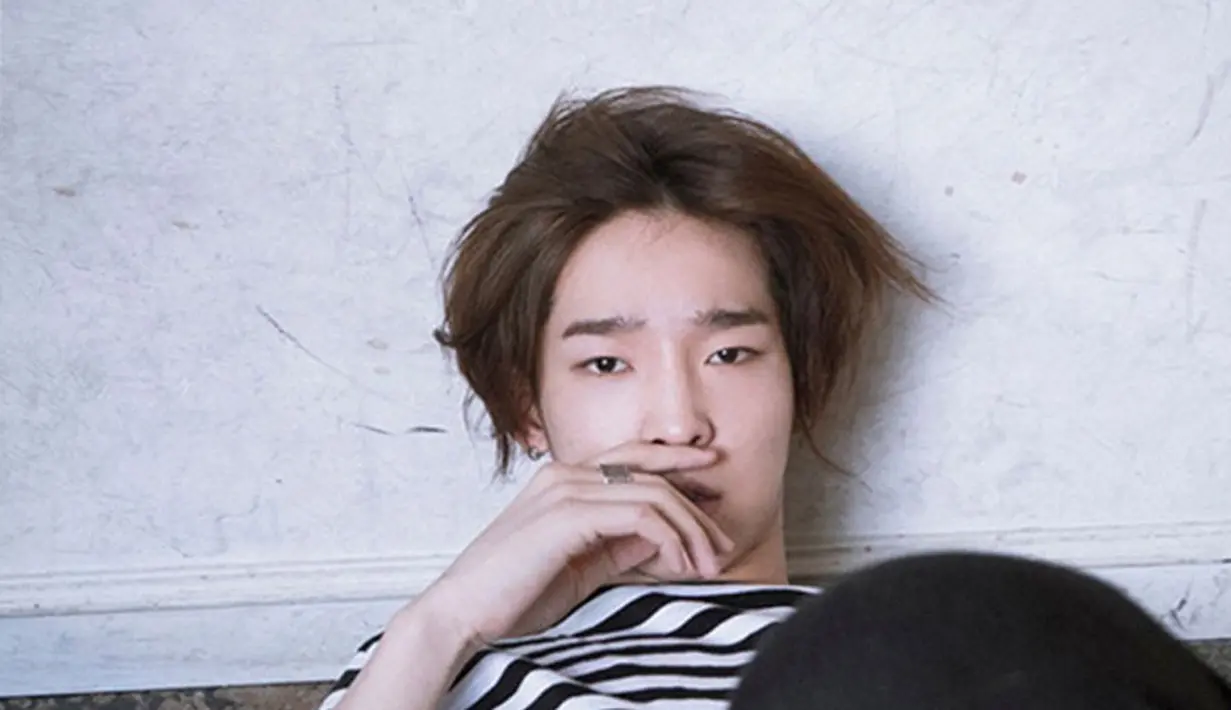 Kabar menyedihkan datang dari artis Korea yang satu ini. Nam Tae Hyun dikabarkan meninggalkan WINNER dan YG Entertainment. (doc.Soompi)