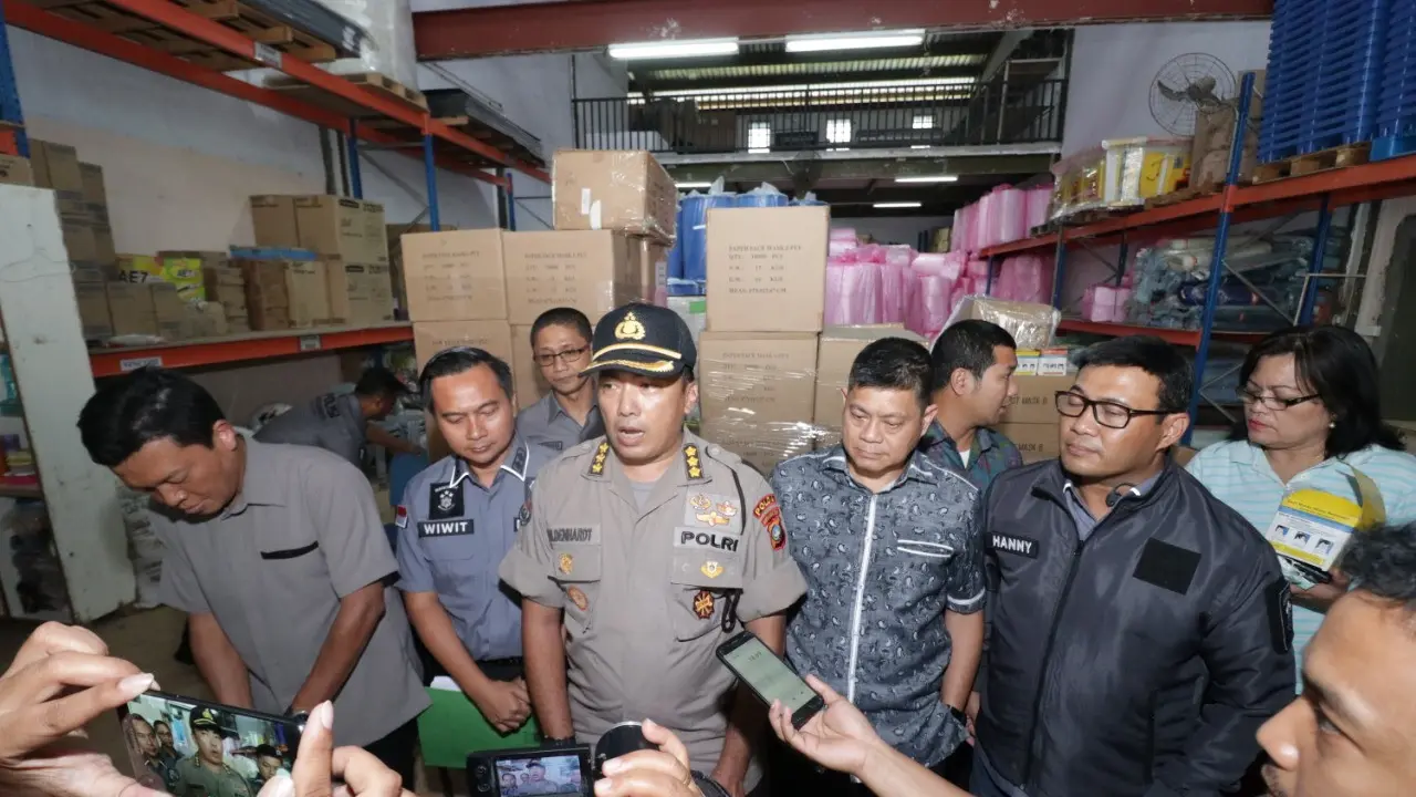 Lagi, Polda Kepri Sita Ribuan Kota Masker Ilegal.