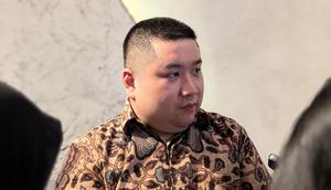 Dokter spesialis andrologi Christian Christoper Sunnu dari Eka Hospital Grand Family Pantai Indah Kapuk (PIK) dalam temu media di Jakarta, Selasa (16/12/2025). Foto: Liputan6.com/Ade Nasihudin.