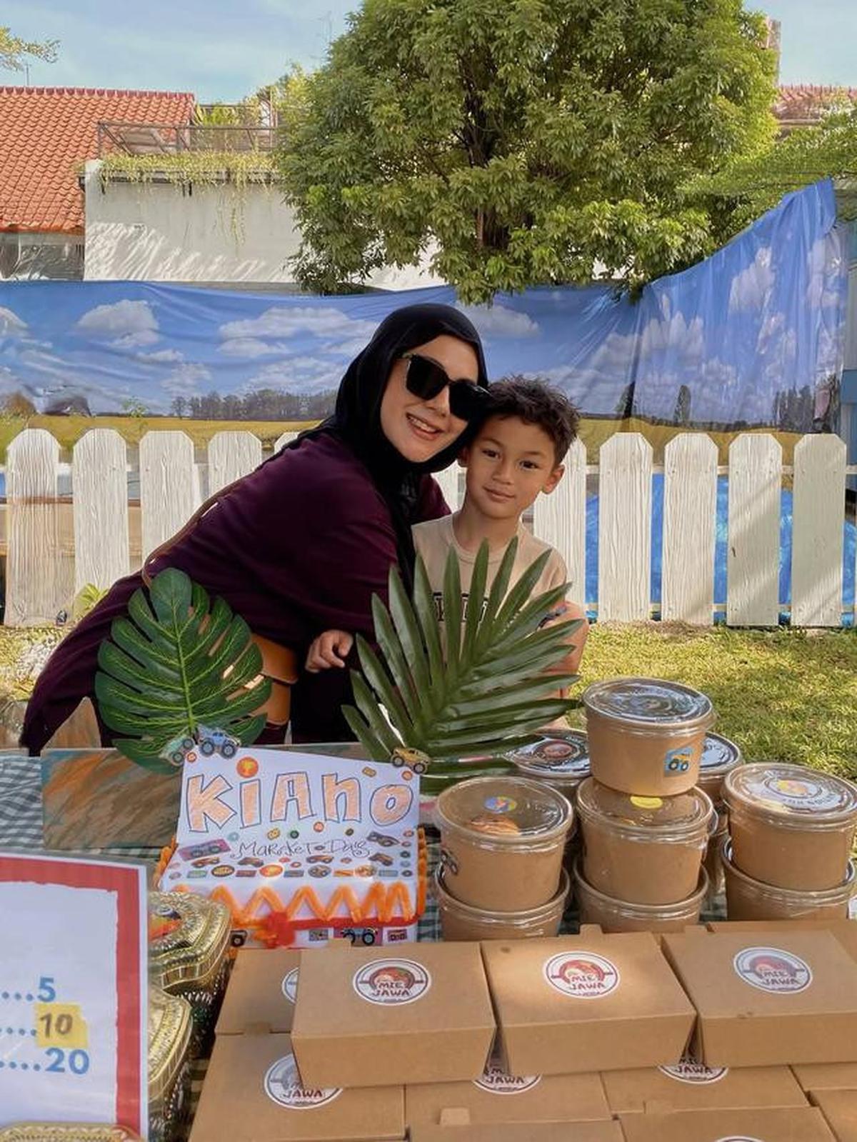 6 Potret Paula Verhoeven Hadiri Acara Sekolah Kiano, Kompak Bareng Baim Wong