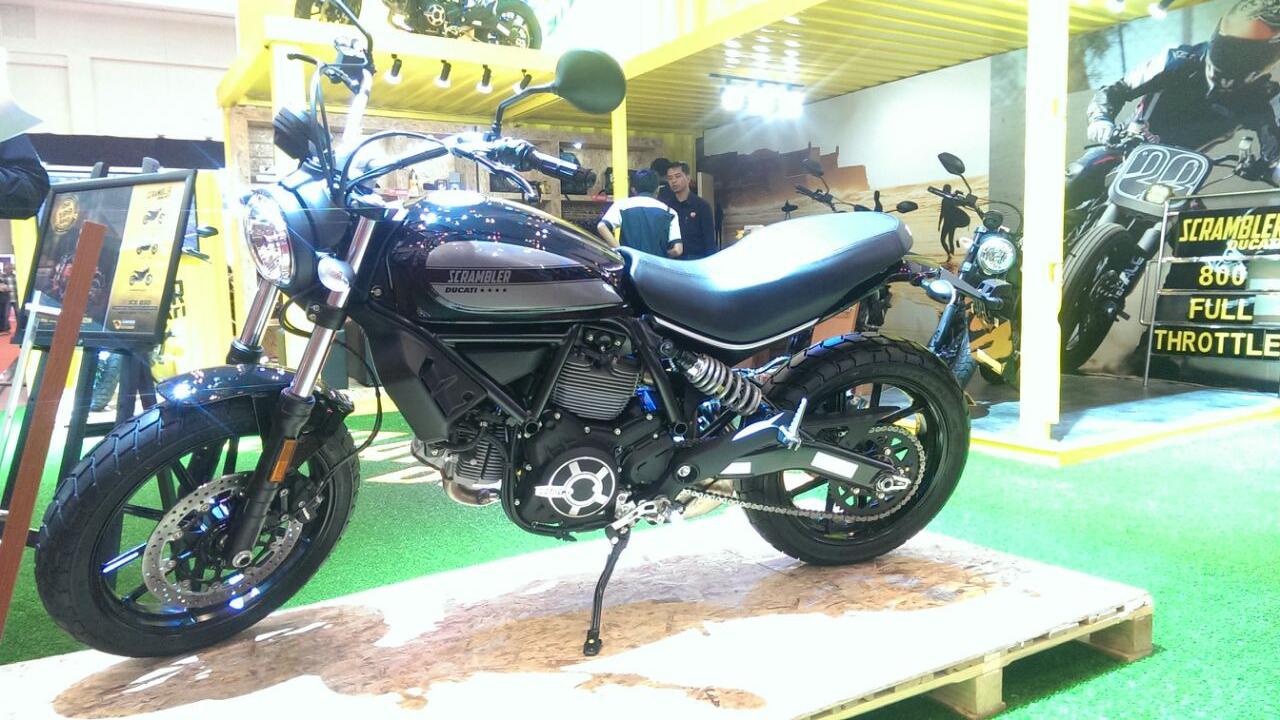 Ducati Scrambler Sixty2 400 cc 