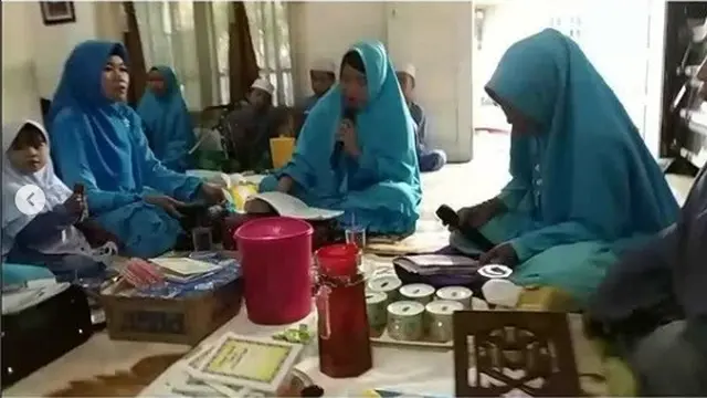 video ibu meninggal saat bersholawat (foto: Instagram @yuni_rusmini)