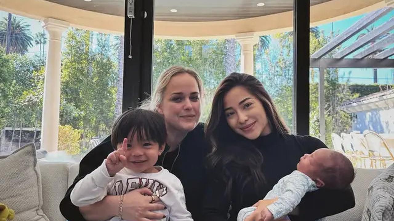 6 Potret Nikita Willy Momong Dua Buah Hati, Asuh Anak Tanpa Baby Sitter