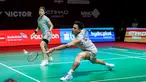 Pasangan ganda campuran Indonesia, Jafar Hidayatullah/Felisha Pasaribu berusaha mengembalikan kok ke arah wakil Korea Selatan, Kim Jae Hyeon/Jang Ha Jeong dalam babak 32 besar Indonesia Open 2026 di Istora Senayan, Jakarta, Rabu (03/06/2026). (Bola.com/Bagaskara Lazuardi)