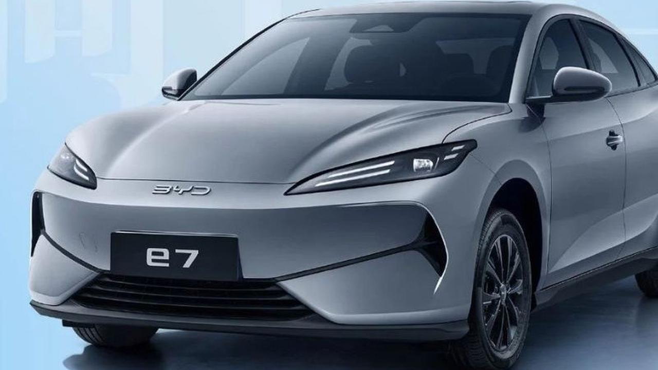 BYD e7: Harga Mulai Rp215 Juta Tapi Mampu Menempuh Jarak hingga 520 Km
