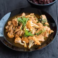 ilustrasi Resep Tumis Kembang Kol Ayam/copyright By Tuanjai Pratumma from Shutterstock