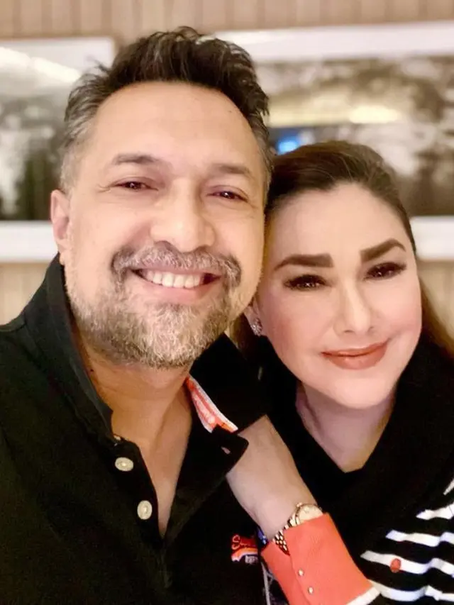 Potret Ari Sihasale dan Nia Zulkarnaen (Instagram/@alenia259)