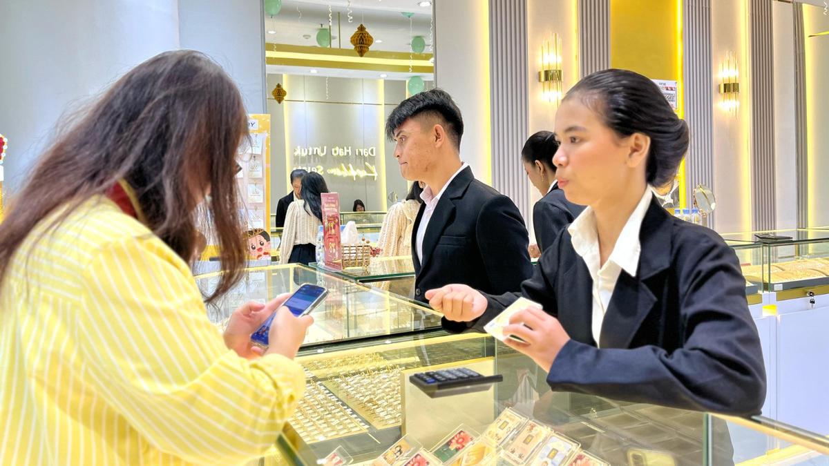 Harga Emas Terus Cetak Rekor Termahal, Begini Respons Bos Hartadinata