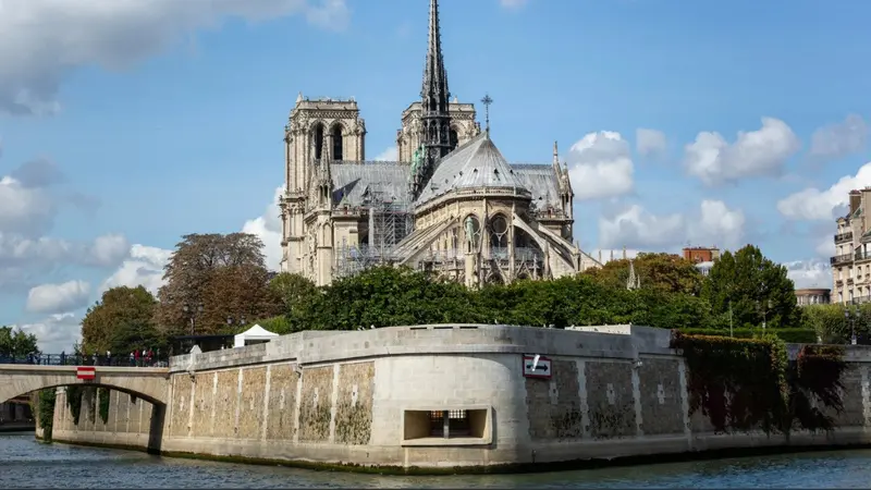 Gereja Notre Dame de Paris, Prancis