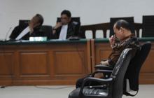 Ini ekspresi Sutan Bhatoegana usai divonis 10 tahun penjara