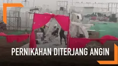 Sebuah pernikahan di Thailand terpaksa ditunda karena diterjang angin kencang disertai hujan. Padahal segala persiapan pernikahan seperti tenda dan panggung telah siap dipasang.