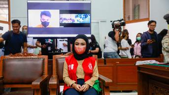 Potret Sedih Medina Zein Jalani Sidang di Pengadilan Negeri Sekaligus Dua Kasus