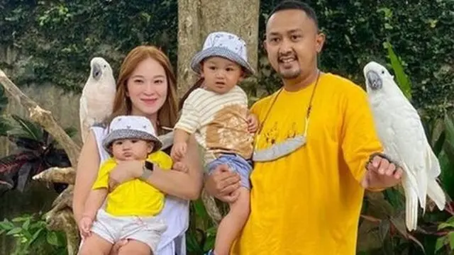 Potret Nuramalina bersama keluarganya, sumber: @nuramalinalina