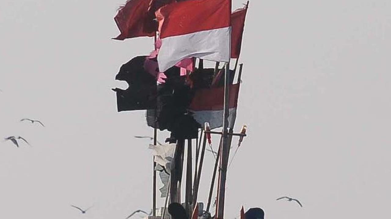 FOTO: Resah Nelayan Muara Angke Terdampak Reklamasi di Teluk Jakarta, Kini Melaut Makin Jauh