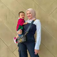 [Instagram/nathalieholscher]