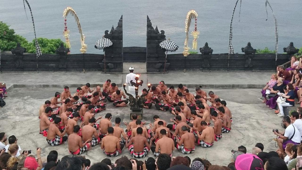 Tari Kecak<br>