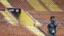 Pelatih Timnas Indonesia, Luis Milla, sebelum melawan Thailand pada laga Grup B SEA Games 2017 di Stadion Shah Alam, Selangor, Selasa (15/8/2017). Kedua negara bermain imbang 1-1. (Bola.com/Vitalis Yogi Trisna)