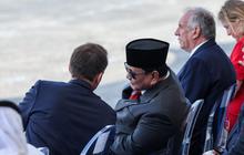VIDEO: Presiden Macron Tak Henti Tepuk Tangan Lihat Defile TNI Hingga Fasih Ucapkan Terima Kasih