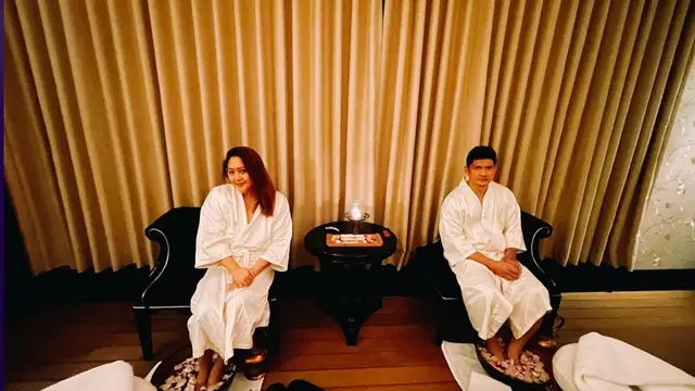 Staycation Audy Item bersama keluarga kecilnya (Instagram/audyitem)