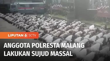 Sejumlah anggota Polresta Malang tiba-tiba bersimpuh dan bersujud bersama di Mapolresta Malang, Jawa Timur. Sujud massal yang dilakukan untuk berdoa, memohon ampun kepada Tuhan sebagai permohonan maaf kepada korban atas tragedi Kanjuruhan.