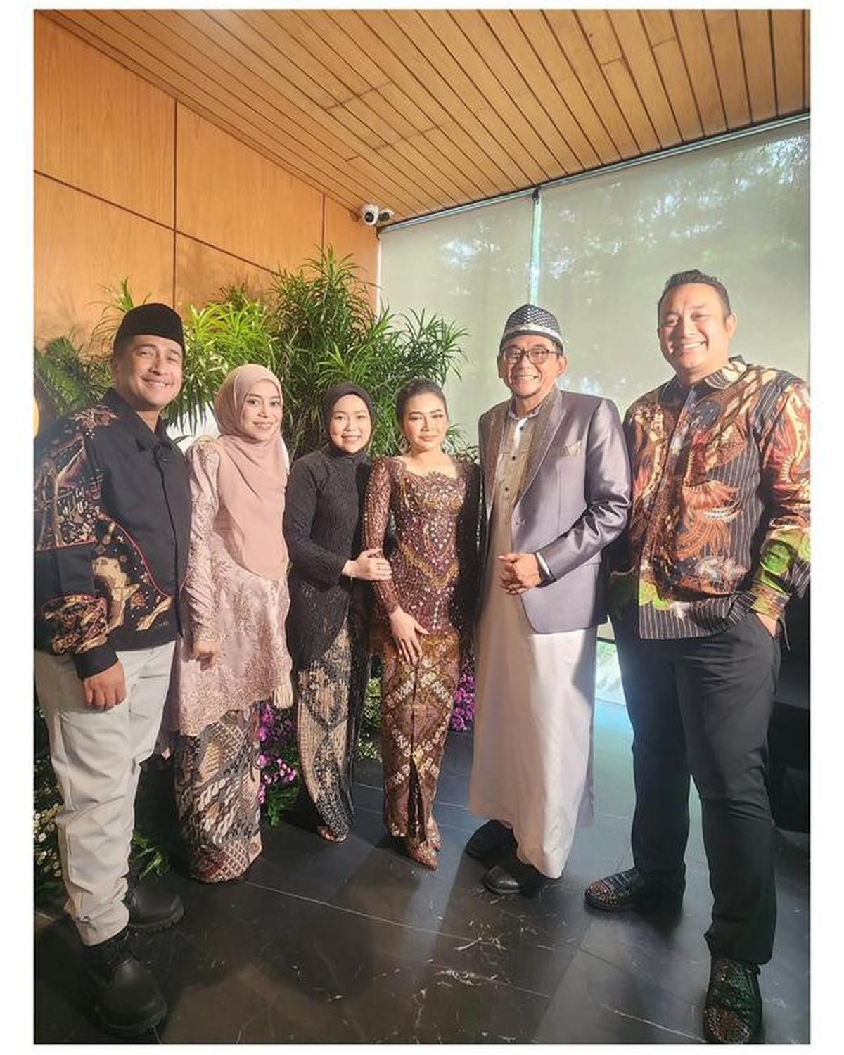 6 Potret Lesti Kejora di Pertunangan Rara LIDA, Menawan Kenakan Kebaya Pastel