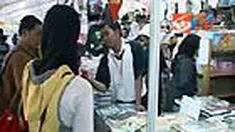 Memasuki tahun ajaran baru, sejumlah peralatan sekolah dan buku pelajaran menjadi incaran orangtua. Mereka memburu hingga ke Pekan Raja Jakarta. 