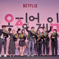 Perayaan serial Squid Game boyong piala di Emmy Awards 2022. (Foto: Netflix)