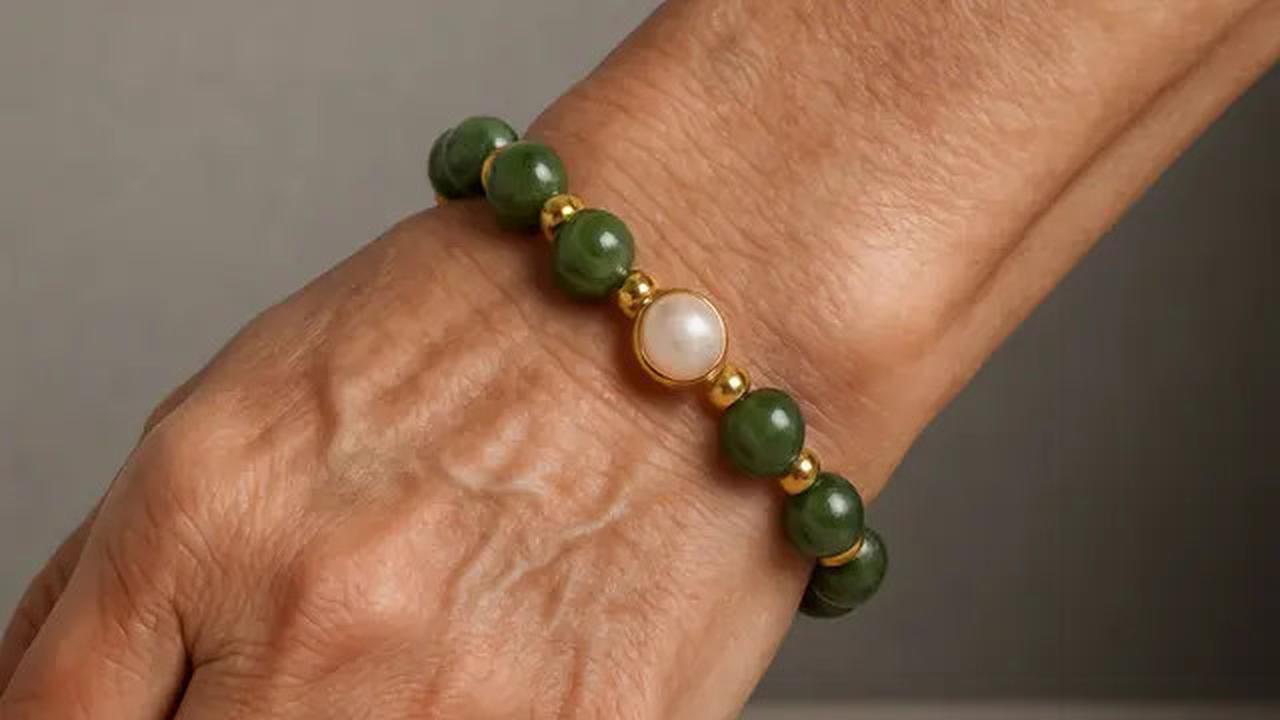 15 Model Gelang Emas untuk Usia 50 Tahun ke Atas, Pilihan Anggun dan Elegan di Segala Acara