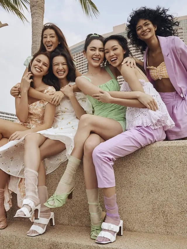5 Momen Kebersamaan Raline Shah dan Davika Hoorne, Dianggap Punya Kemiripan