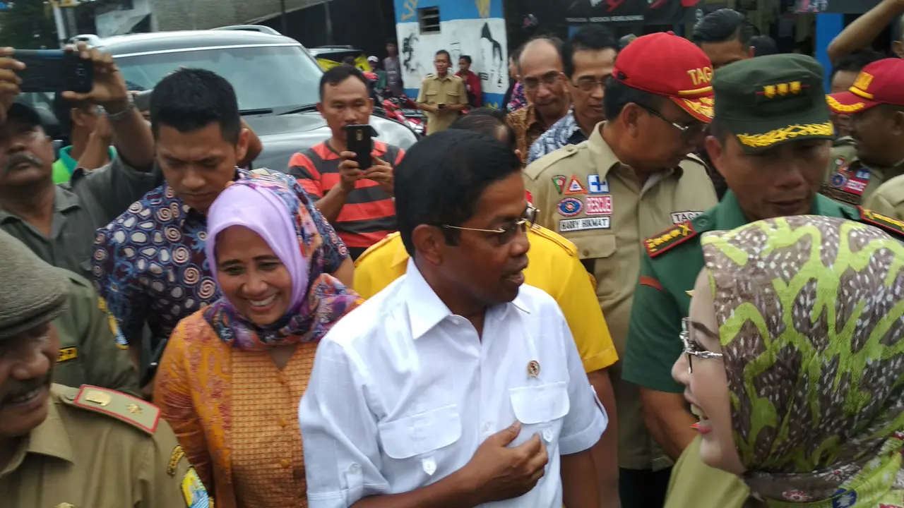 Banjir Cirebon Timur, Mensos Pastikan Bantuan Tersalurkan