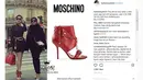 Melihat dari akun Instagramnya, Syahrini memang memiliki beragam bentuk sepatu yang unik. Dan untuk harganya pun cukup mencengangkan bagi orang awam. Seperti yang satu ini, harga sepatunya mencapai Rp. 18.101.300. (Instagram/fashionsyahrini)