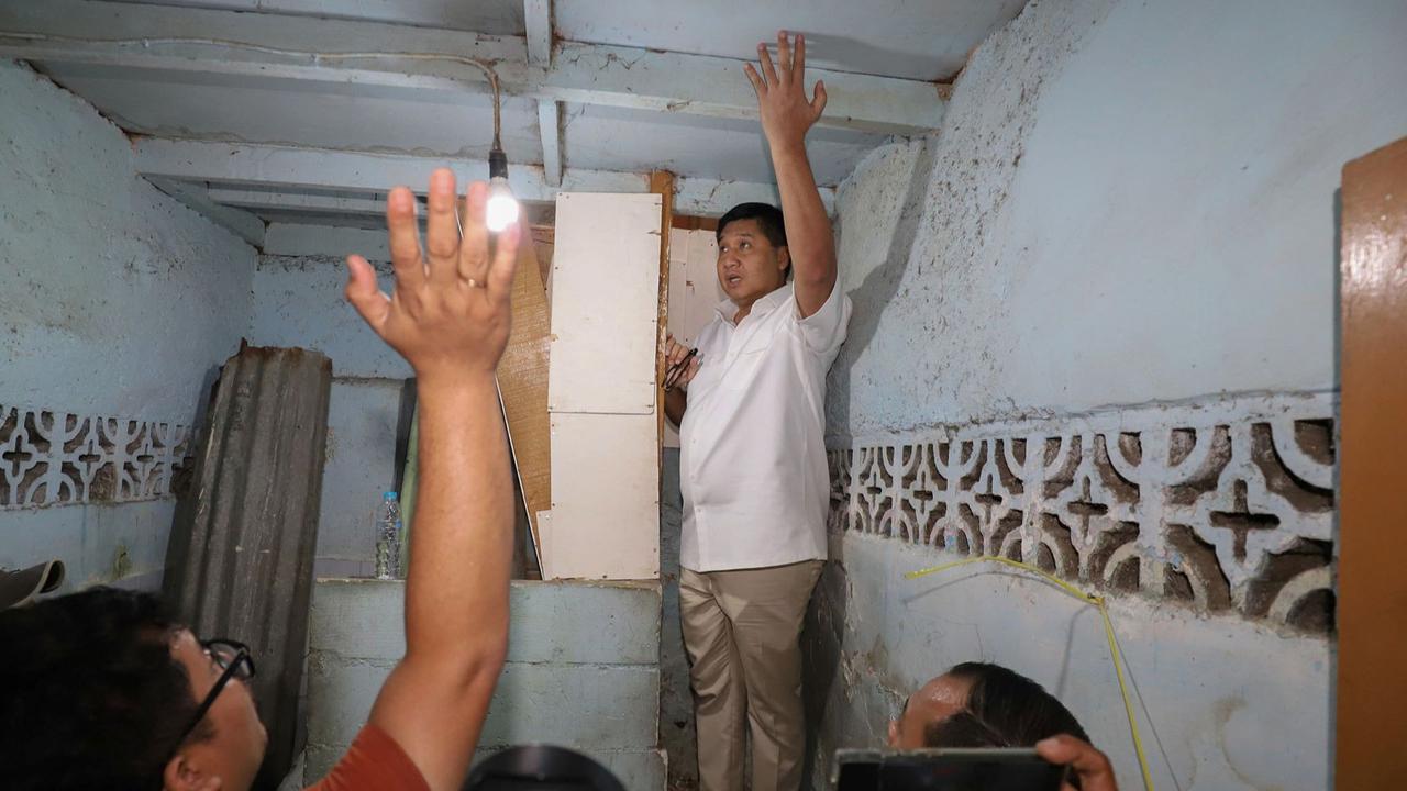 VIDEO: Banjir Keringat, Maruarar Semprot Pj Bupati Flores Timur Tak Tahu Soal Relokasi Korban Erupsi