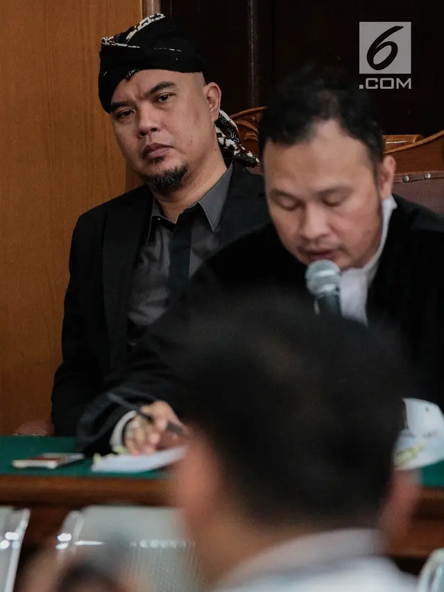 Wajah Lesu Ahmad Dhani Saat Jalani Sidang Lanjutan