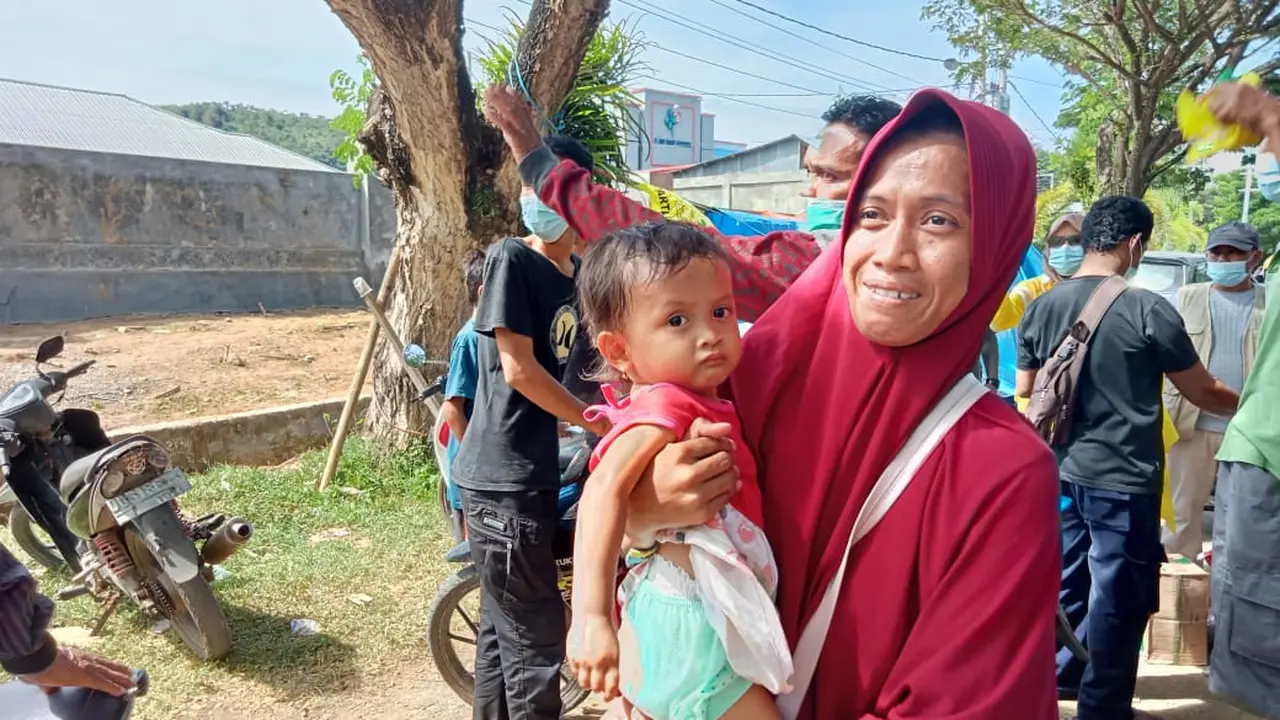 Nasib Bayi dan Balita di Pengungsian Korban Gempa Mamuju