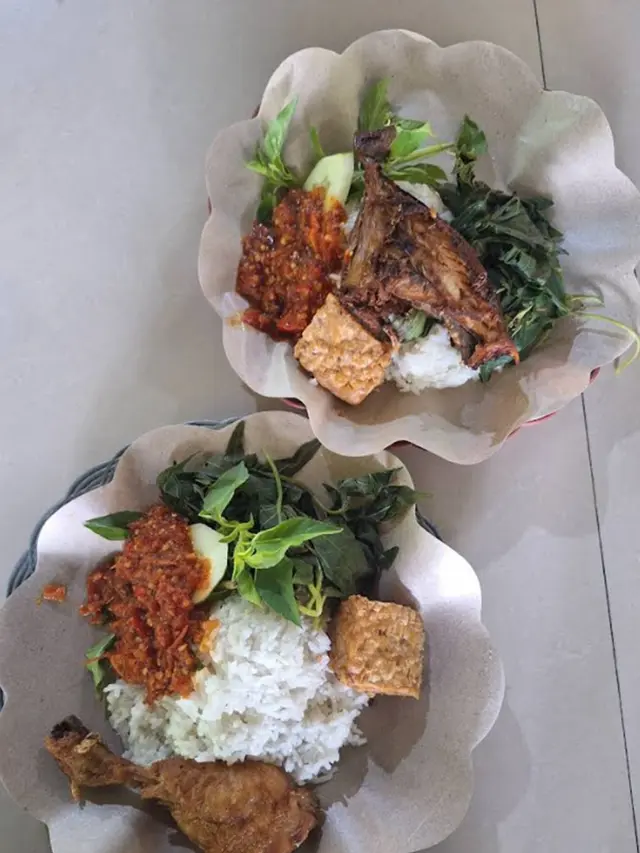 Rekomendasi Tempat Makan Siang Enak di Surabaya