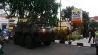 Malam Tahun Baru di Surabaya, Kendaraan Perang Dikerahkan