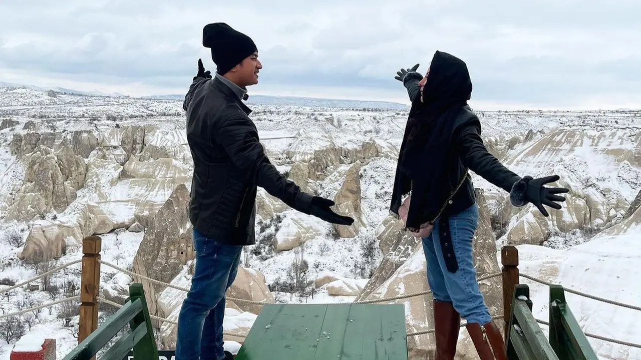 Ayu Aulia Liburan bareng Zikri Daulay ke Cappadocia Turki. (instagram.com/ayuaulia5252)