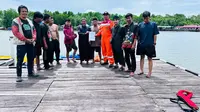 Detik-Detik Evakuasi 7 Nelayan yang Terombang-ambing di Selat Makassar 2 Hari