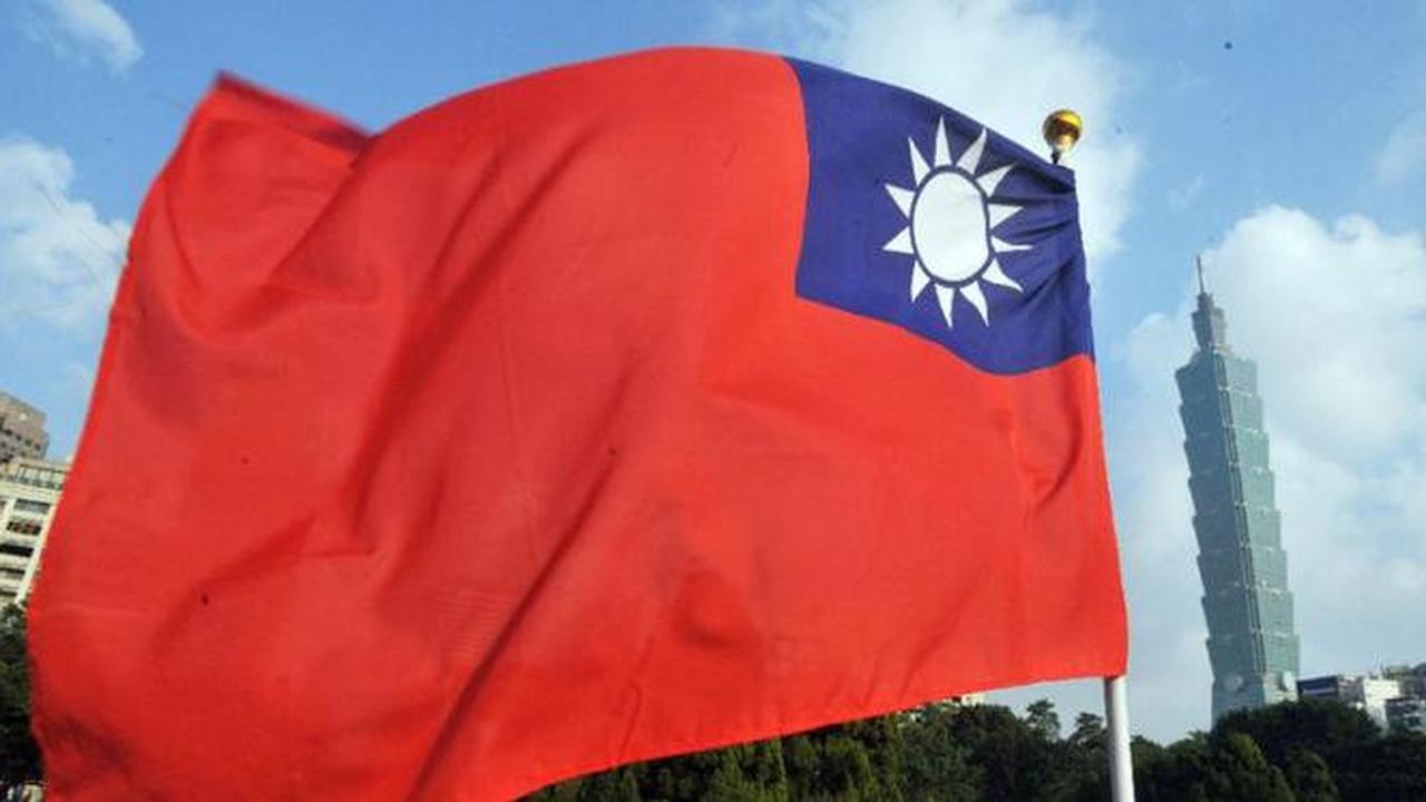 Ilustarsi bendera Taiwan (AFP/Mandy Cheng)