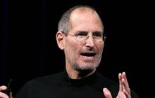 Ekspresi Steve Jobs Ejek BlackBerry Saat Perkenalkan iPhone Pertama Kali